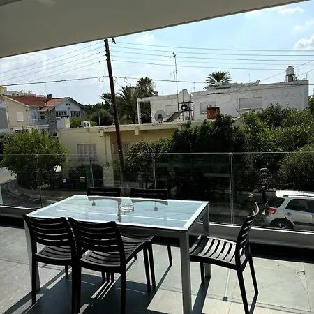 Lovely Spacious Two Bedroom Agios Dhometios